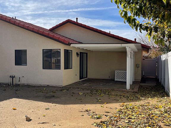 2nd image of 37108 La Contempo Ave