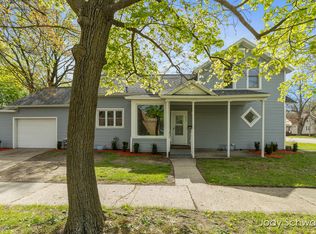 527 E Apple Ave, Muskegon, MI 49442