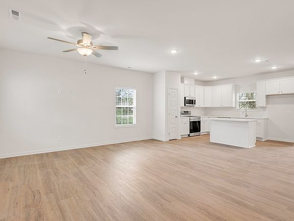 4th image of 7104 Hall Rd Lot 5