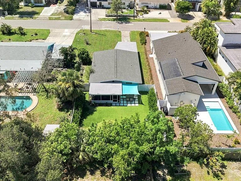 2449 Wood St — Photo 43