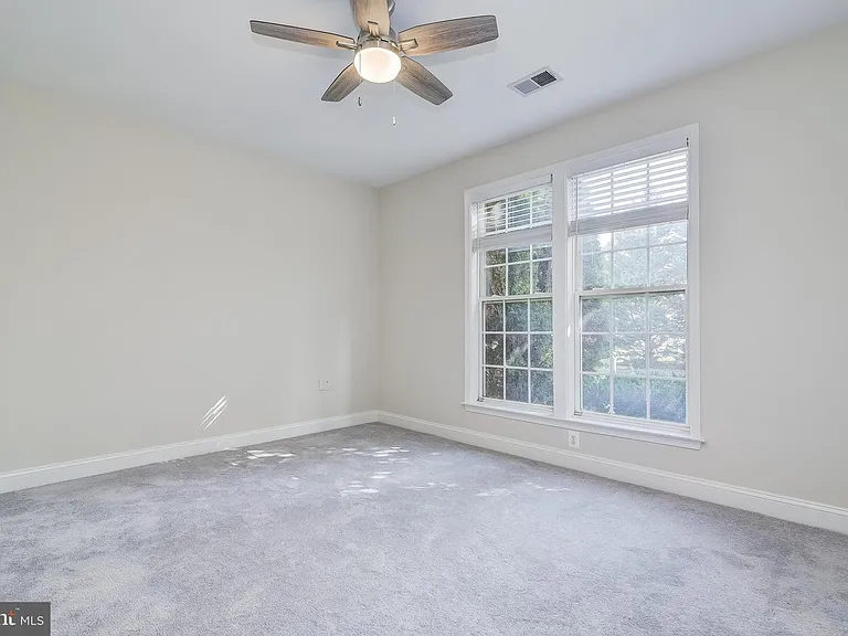305 Redland Blvd #101 — Photo 25