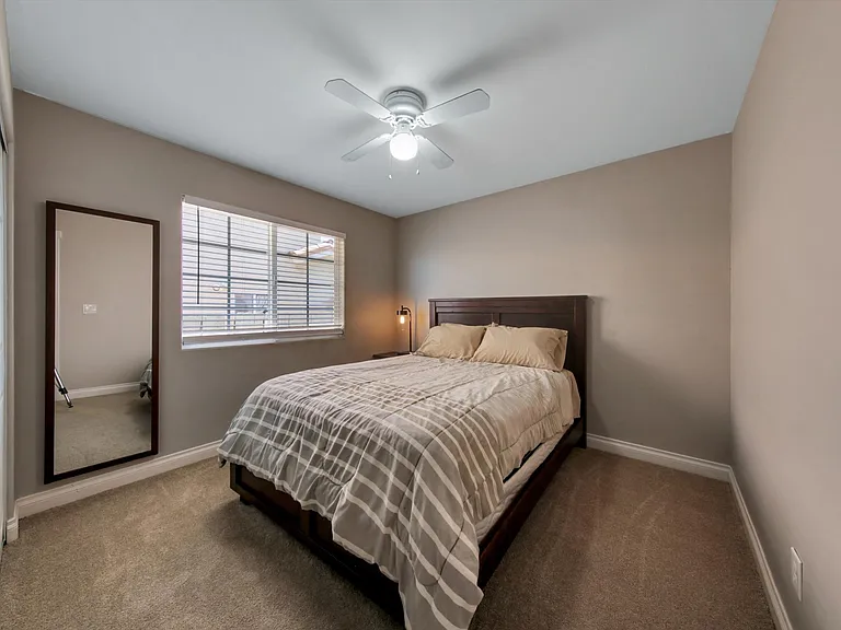 961 Florence St — Photo 13