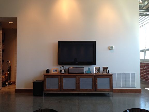 3rd image of 1502 Jones St APT 305