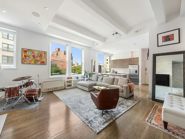 321 W 13th St APT 3C, New York, NY 10014