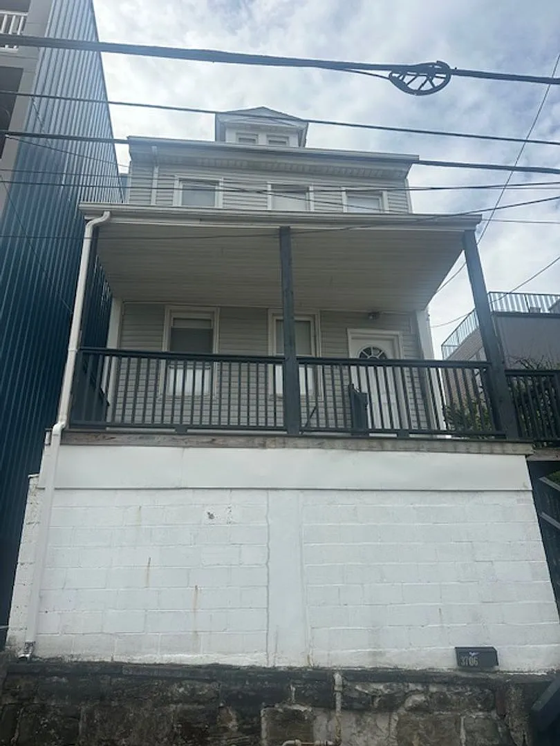 3706 Mintwood St photo 1