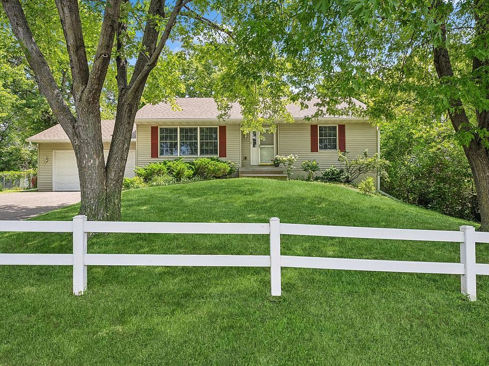 1st image of 3572 Willow Ave