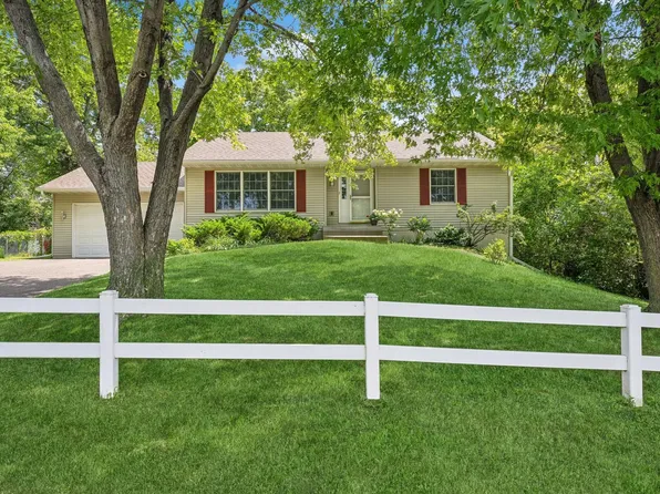 3572 Willow Ave, White Bear Lake, MN 55110