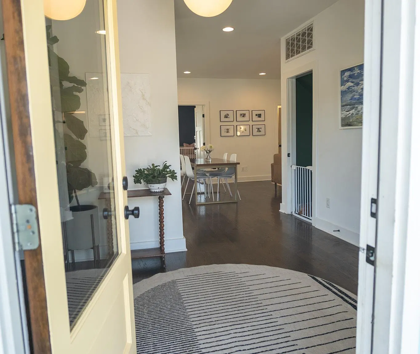 3 bed, 2258 sqft, $4,250 — Photo 3