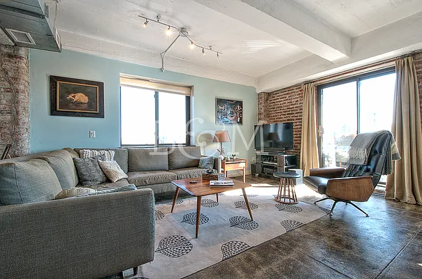 Sold by Brick&Mortar | media 3