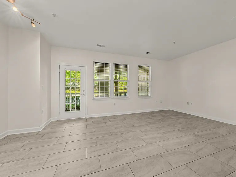 42537 Rockrose Sq #101 — Photo 6