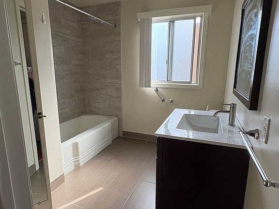 4th image of 4115 Beresford St APT 3