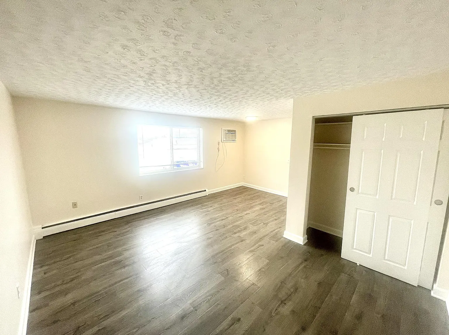 2 bed, 750 sqft, $1,040 — Photo 3