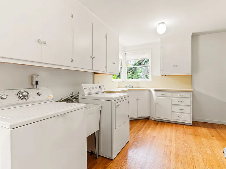 6857 Armour Dr — Photo 20