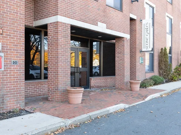 20-30 Daniels St #404, Malden, MA 02148