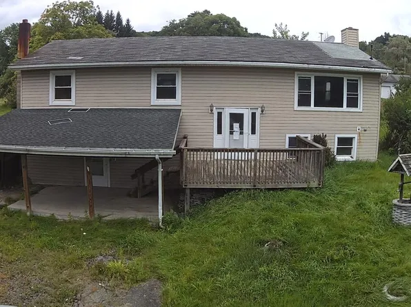 1373 Round Top Rd, Athens, PA 18810