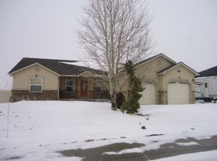1340 Doe Dr, Green River, WY 82935