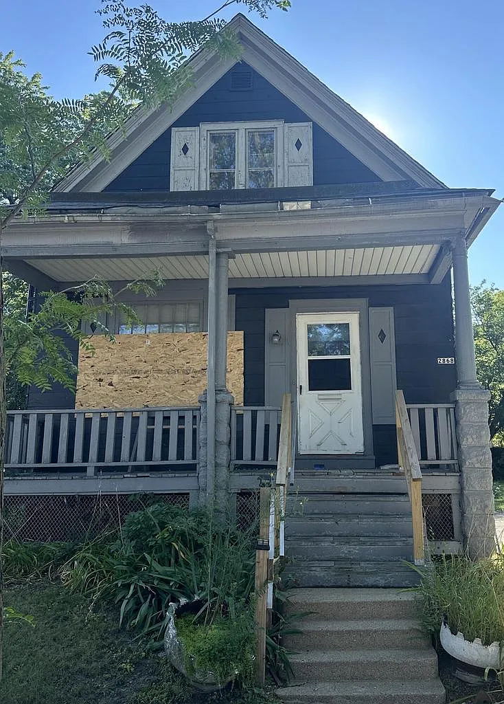 2868 North 16th STREET photo 1
