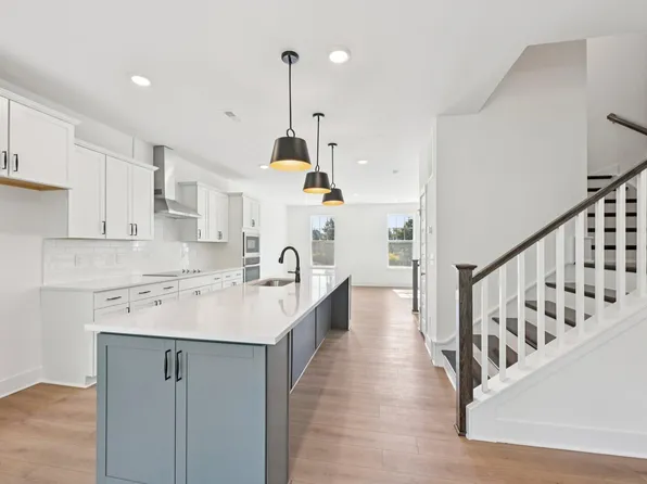 5902 Dunzo Dr, Raleigh, NC 27617