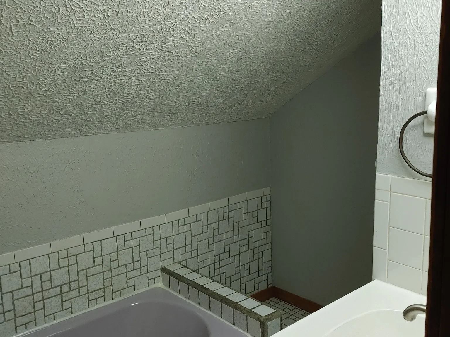 1400 Newberry Drive, Apt. 2 — Photo 1