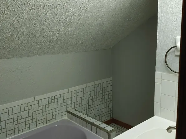 1400 Newberry Dr #2, Parkersburg, WV 26101