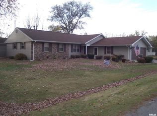311 S Ballantine Ave, Du Quoin, IL 62832