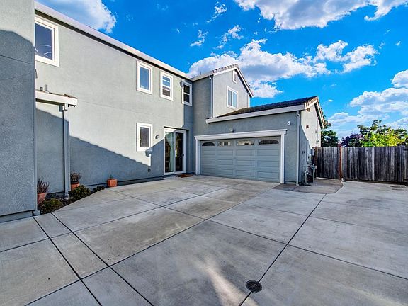 5th image of 106 Gold Valley Court