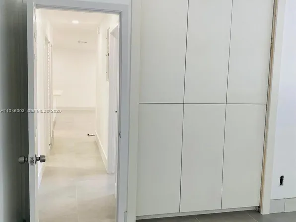 2820 NW 14th Ct, Fort Lauderdale, FL 33311