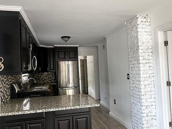 3rd image of 146 Penataquit Avenue