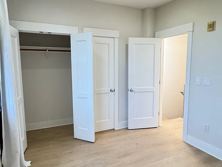 926 Grove St #2 — Photo 14