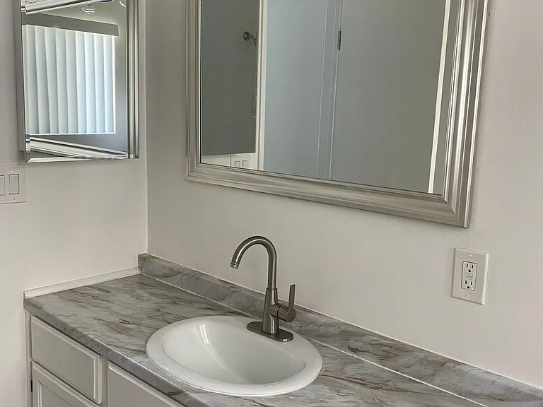 5155 Yarmouth Ave #3 — Photo 5