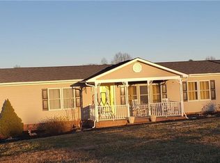 130 Athena Ln, Mount Airy, NC 27030