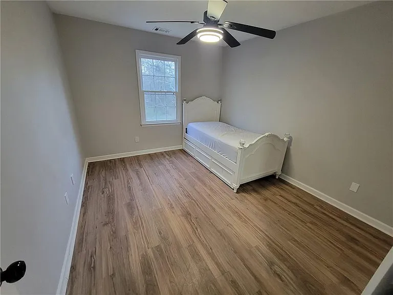 1710 McDowell Ct — Photo 17