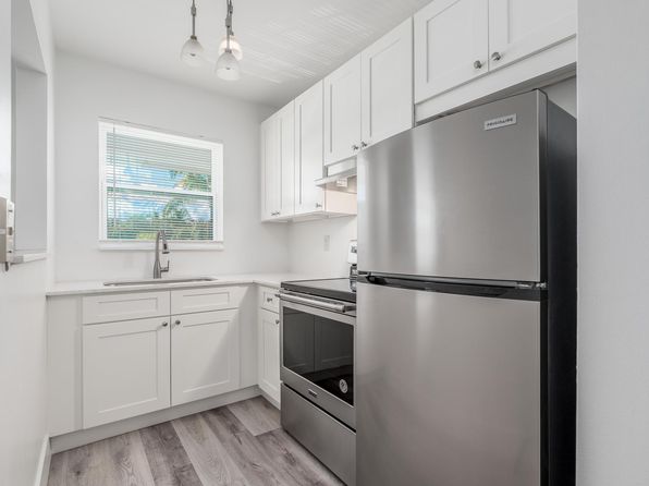660 SW Bryant Ave #4