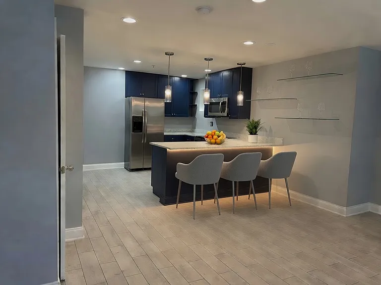 Kitchen bar