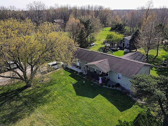 2616 Chambers Rd, Caro, MI 48723 | Zillow