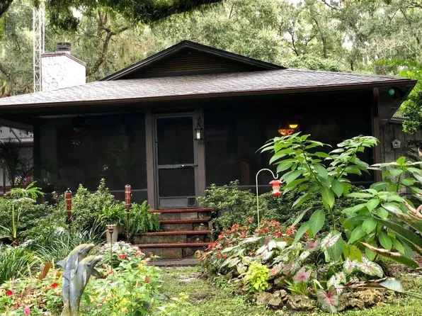 398 S Winterset Ave, Crystal River, FL 34429