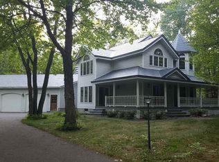 26 White Oak Dr, Marquette, MI 49855