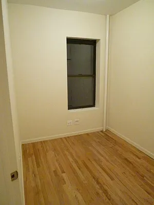 Rented by Chartwell Manhattan Realty | media 4