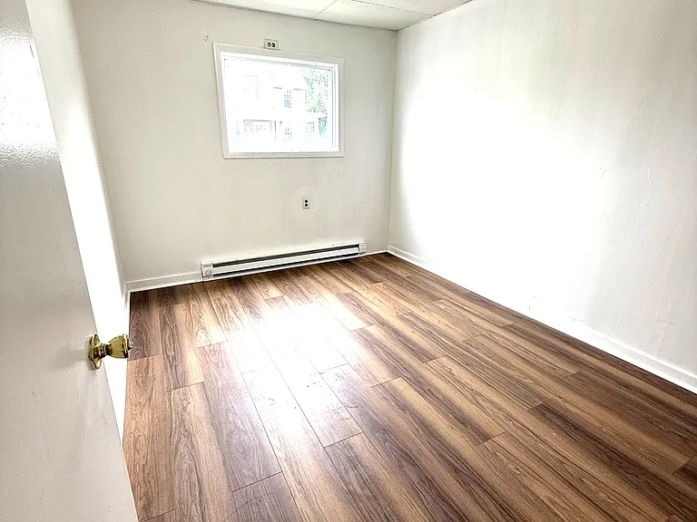 700 Throop St #2 — Photo 11
