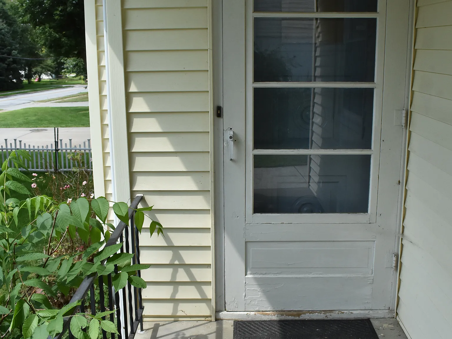 6762 Western Ave — Photo 3