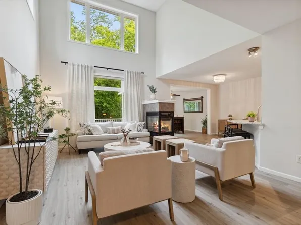 7588 Arbor Ln, Savage, MN 55378