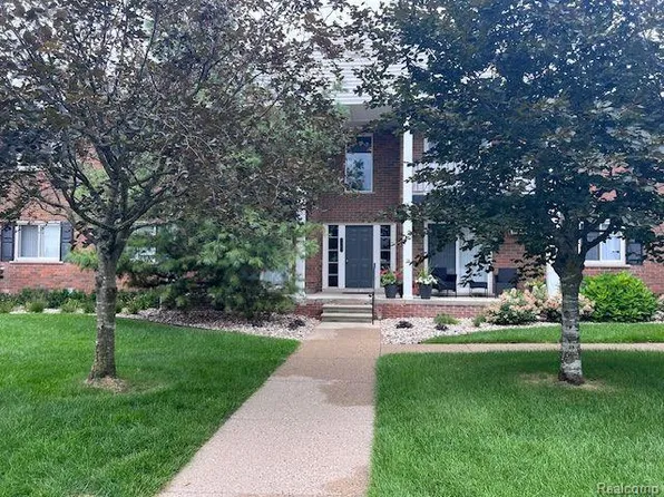 1121 Tienken Ct APT 114, Rochester, MI 48306