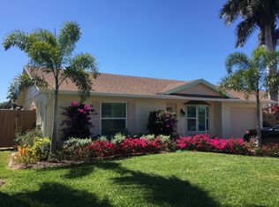140 Trinidad St, Naples, FL 34113