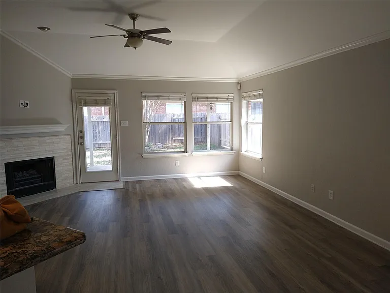 8706 Priest River Dr — Photo 7