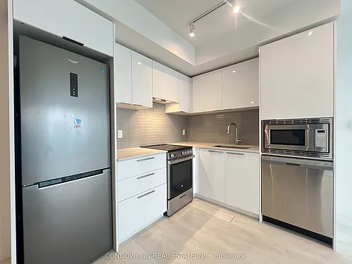 501 Yonge St Photo 1 501 Yonge St Photo 1
