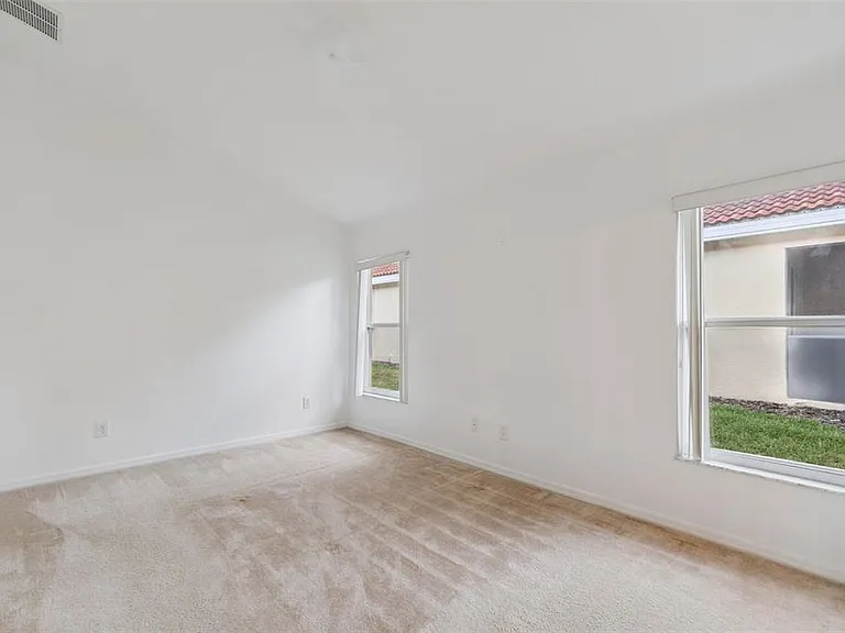 1346 Solana Cir — Photo 9