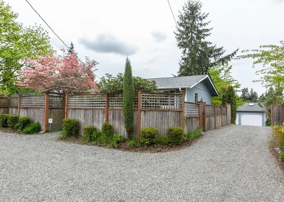 12035 14th Ave NE