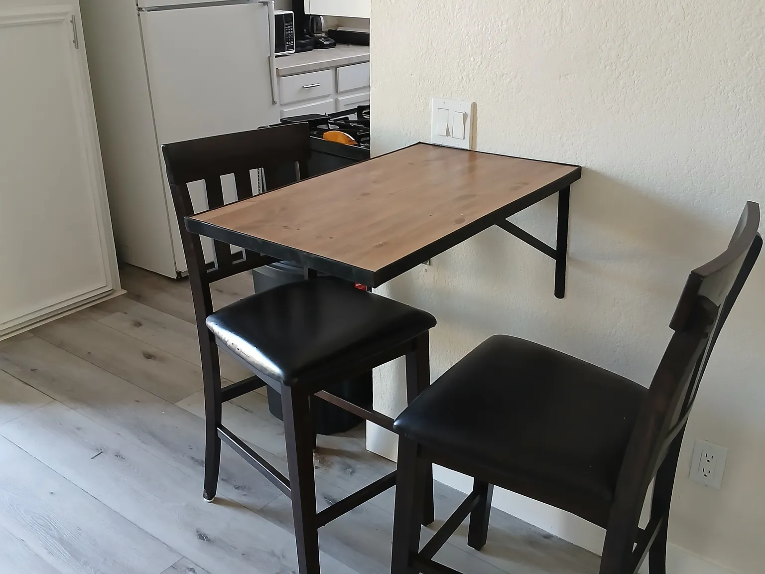 3 bed, 900 sqft, $1,495 — Photo 4