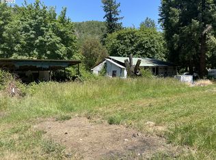 3524 Shoestring Rd, Riddle, OR 97469
