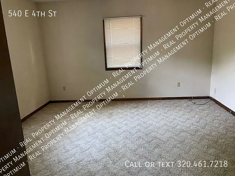 540 E 4th St — Photo 8